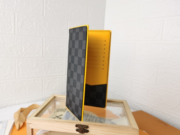 LVコピーウォレット正面デザイン